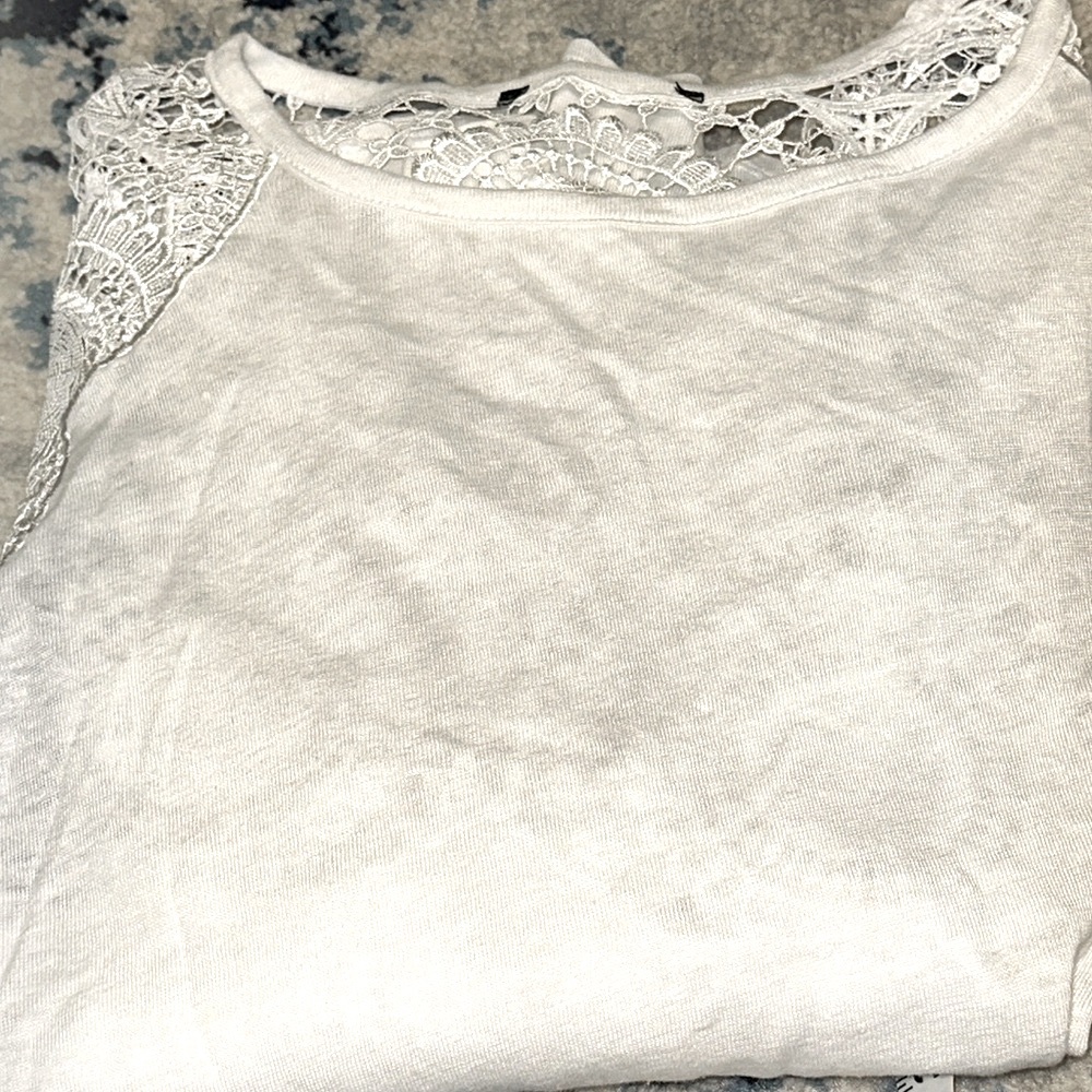 So Pretty! Lace/Linen Top - Picture 8 of 13